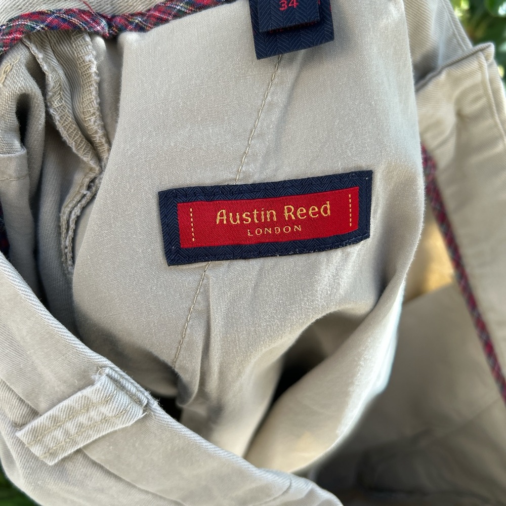Austin Reed London Shorts - Picture 3 of 3